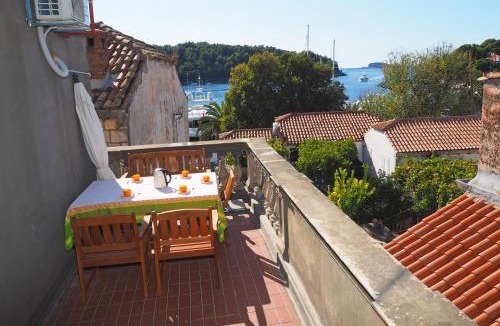 Cavtat Old Town Apartment | Apartment Mengula