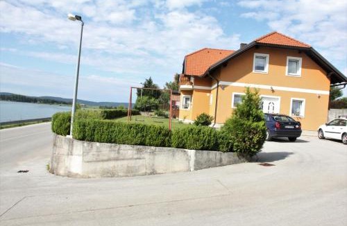 Ogulin Apartment | Apartment Mihalic