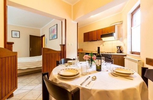 Valbandon Apartment | Apartment Mir - 50m from the sea A1(2+2) - Fazana, Istria, Croatia