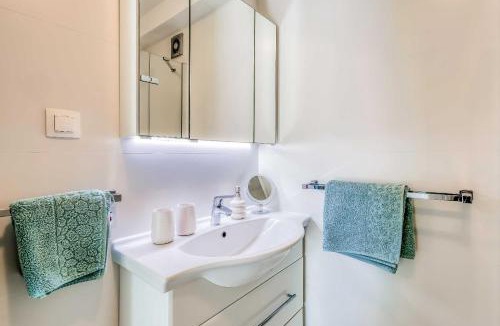 Njivice Apartment | Apartment Moracea