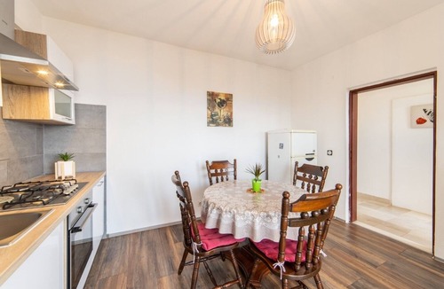 Brist Apartment | Apartment More - 60m from the sea: A2 Mateo(4+1) - Brist, Riviera Makarska, Croatia