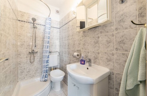 Brist Apartment | Apartment More - 60m from the sea: A3 Sime(2+2) - Brist, Riviera Makarska, Croatia
