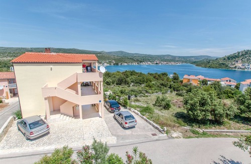 Rogoznica Apartment | Apartment Mujan (10421-A1) - Rogoznica