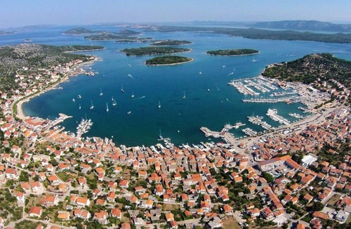 Murter Apartment | Apartment Nada - 150m from sea : A6 (4+2) - Murter, Island Murter, Croatia