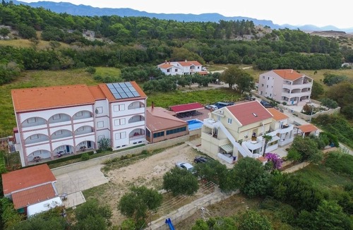 Caska Apartment | Apartment NATALI - with swimming pool SA8(2+2) - Novalja, Island Pag, Croatia