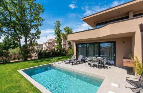 Karigador Villa | Apartment near beach with pool