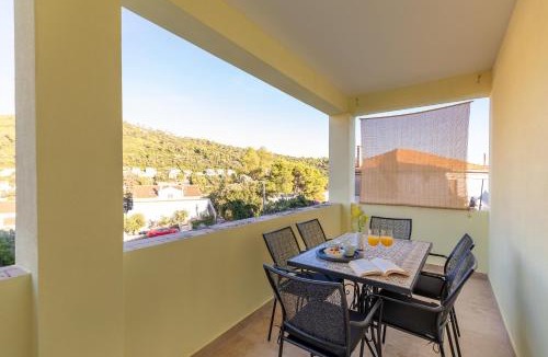 Brna Apartment | Apartment near the beach- Zen 2