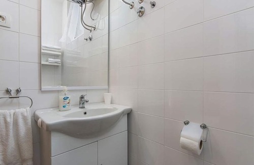Novigrad Apartment | Apartment Neva - great location: SA1 prizemlje (2+1) - Novigrad, Istria, Croatia