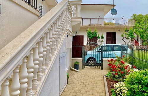 Grebastica Apartment | Apartment Nevenka, (12950), Grebaštica, hr