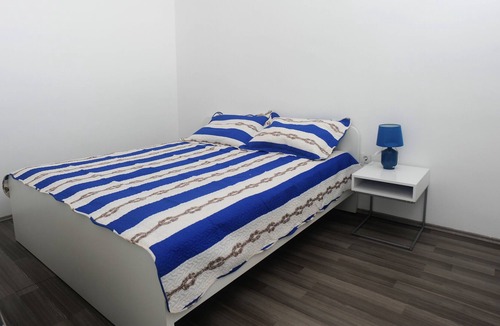 Zrnovnica Apartment | Apartment no. 1-2 with swimminig pool