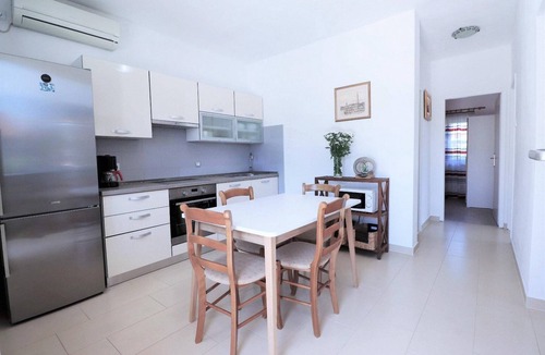 Businci Apartment | Apartment on Čiovo with Large Balcony