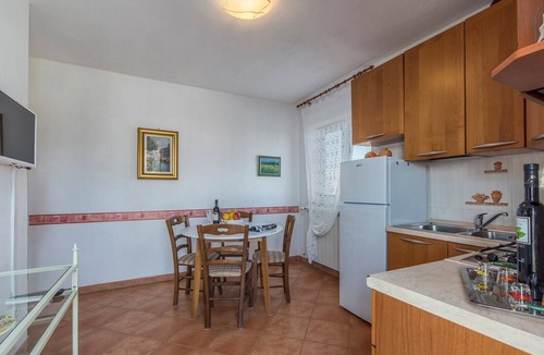 Lovrecica Apartment | Apartment Orzan with Balcony and Sea View III