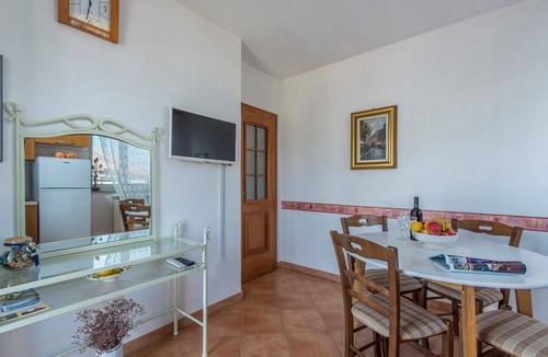 Lovrecica Apartment | Apartment Orzan with Balcony and Sea View III