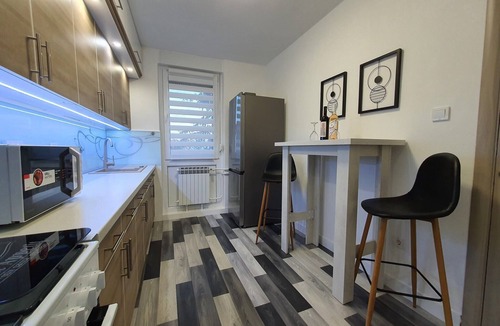 Nasice Apartment | Apartment Pallaton - One Bedroom Apartment with Balcony