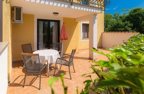 Cepljani Apartment | Apartment Pied-A-Terre-2 by Interhome