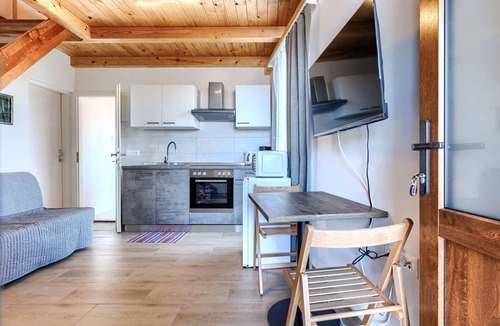 Lovrecica Apartment | Apartment Pintur by Interhome