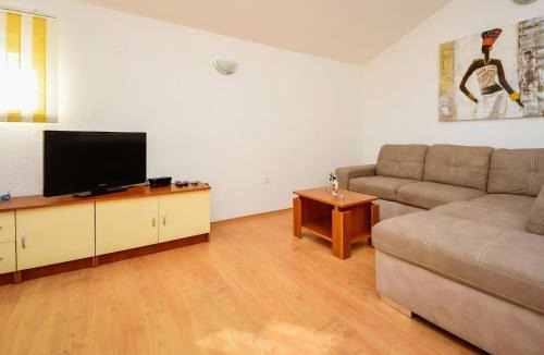 Sveti Filip i Jakov Apartment | Apartment Pusa by Interhome