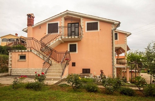 Koromacno Apartment | Apartment Rar - with nice garden: - Koromacno, Istria, Croatia