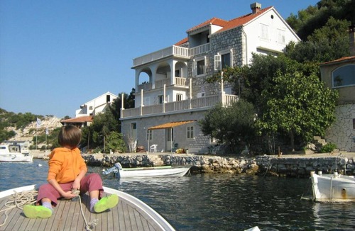 Zaklopatica Apartment | Apartment Riva - Two Bedroom Apartment with Sea View (1)
