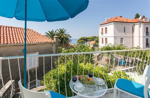 Pile House | Apartment & Room Cvita