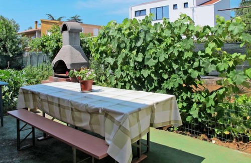 Valdebek Apartment | Apartment Ruža (PUL610) in Pula - 8 persons, 4 bedrooms