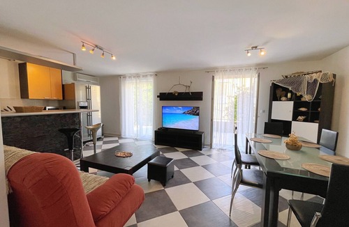 Cizici Apartment | Apartment Sally - 100 m from sea, private terrace, garden, BBQ
