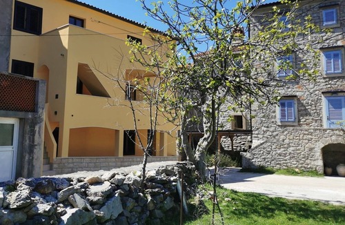 Sveti Jakov Apartment | Apartment Serenity - free parking A3(2) - Stivan, Island Cres, Croatia