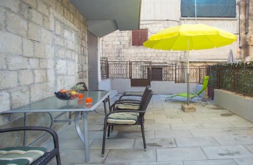 Split Apartment | Apartment Silvana