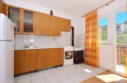 Mastrinka Apartment | Apartment Sima - 100m from beach: A2(2+2) - Mastrinka, Island Ciovo, Croatia