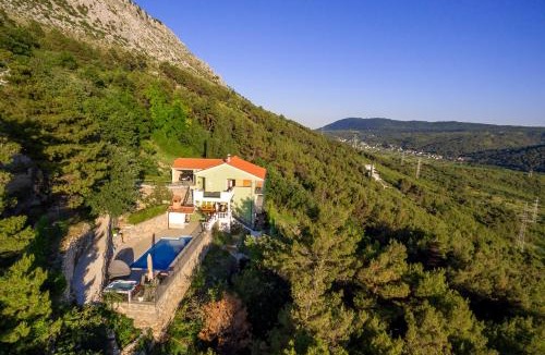 Split Apartment | Apartment Stela with heated private pool and Whirlpool Gornje Sitno