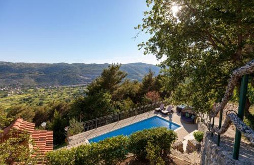 Split Apartment | Apartment Stela with heated private pool and Whirlpool Gornje Sitno