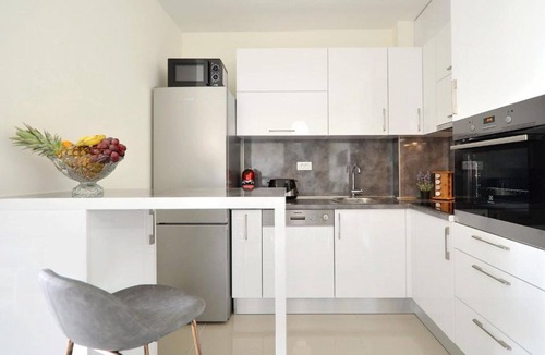 Seget Donji Apartment | Apartment Sunshine Trogir - Three Bedroom Apartment with Balcony