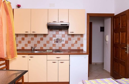 Povljana Apartment | Apartment Super - 50 m from pebble beach: A8 Marija - 1.kat(3+2) - Povljana, Island Pag, Croatia