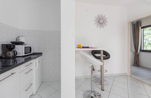 Susnjici Apartment | Apartment Susnjici 3 with Pool, Children Playground and Balcony, BBQ