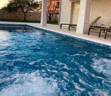 Babici Apartment | Apartment Svila 2 with swimming pool