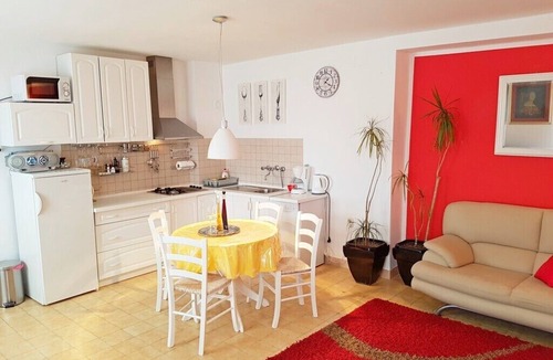 Prvic Luka Apartment | Apartment Svjetlana, (11662), Prvic Luka, hr