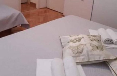 Istok Apartment | Apartment Tattoo - modern & free parking: SA5(3) - Makarska, Riviera Makarska, Croatia