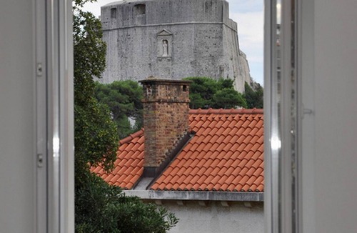 Pile Apartment | Apartment The Scent of Travels- Three Bedroom Apartment with Terrace and Fort View
