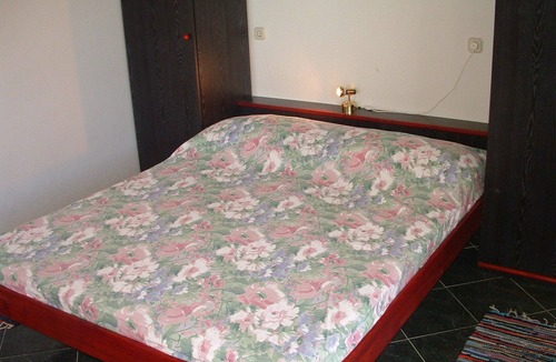 Vinisce Apartment | Apartment Tonka - 10 m from beach A2(2+2) - Vinisce, Riviera Trogir, Croatia