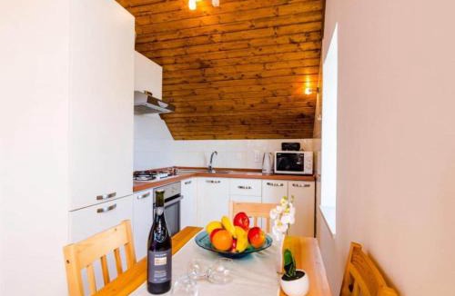 Sudurad Apartment | Apartment Tonka's Terrace - Studio Apartment with Terrace and Sea View