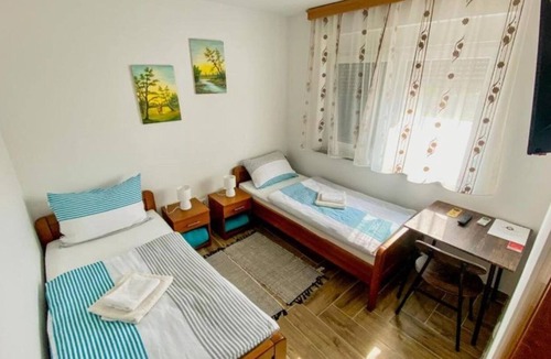 Vrbanja Apartment | Apartment Verde - rooms with private bathrooms: R5(2) - Vrbanja, Continental Croati, Croatia