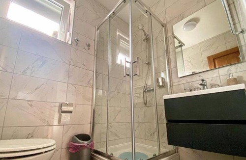 Vrbanja Apartment | Apartment Verde - rooms with private bathrooms: R1(2) - Vrbanja, Continental Croati, Croatia