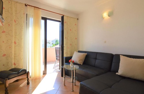 Okrug Gornji Apartment | Apartment Viktor-2 by Interhome
