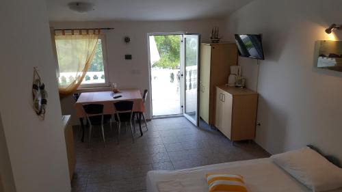 Island Dugi Otok Apartment | Apartment Viktor