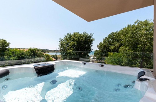 Karigador Apartment | Apartment Villa Querchus by Interhome