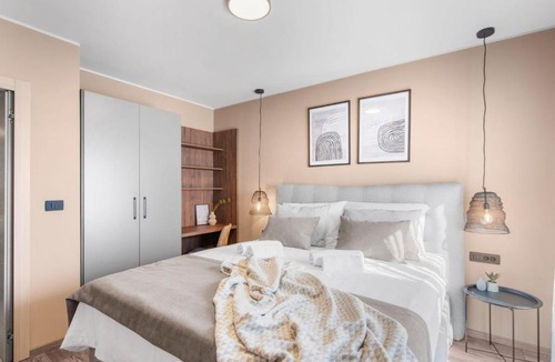 Karigador Apartment | Apartment Villa Querchus Penthouse 8 partment mit Jacuzzi by Interhome