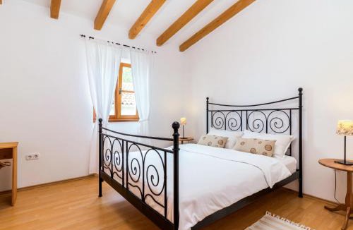 Stifanici Apartment | Apartment Villa Sand-3 by Interhome