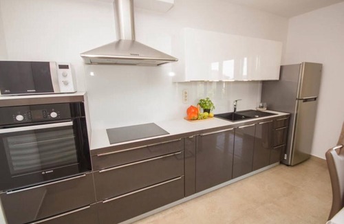 Seget Donji Apartment | Apartment with a big balcony
