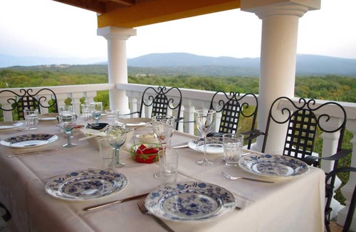 Garica Apartment | Apartment with panoramic views and pool on the island of Krk