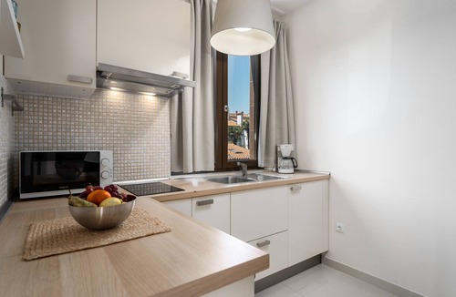 Funtana Apartment | Apartment with pool, 2 persons, 100m from the sea